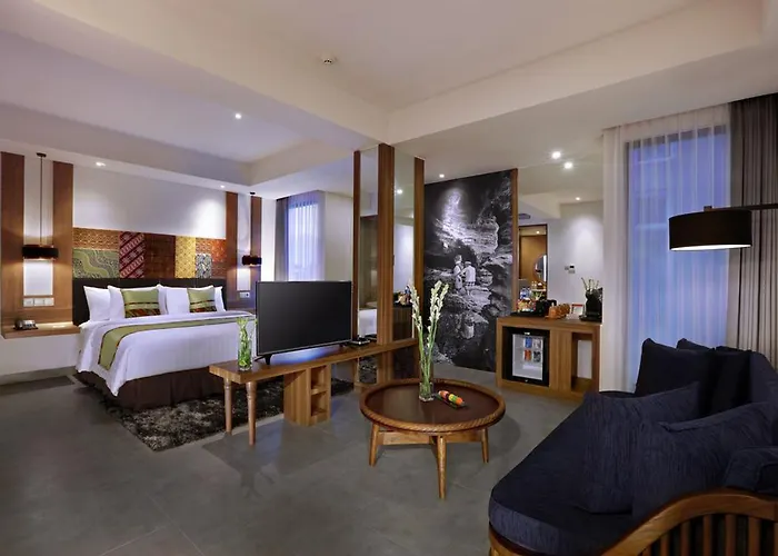 Hotel Fairfield By Marriott Bali South Kuta 4*