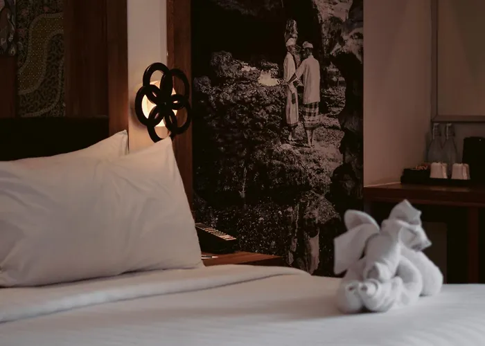 Отель Fairfield By Marriott Bali South